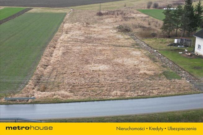 Działka z warunkami zabudowy w Nienaszowie.