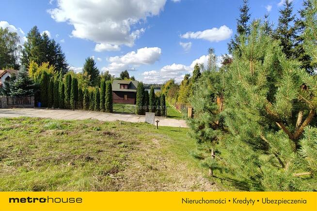 Na sprzedaż działka rekreacyjna przy jeziorze.