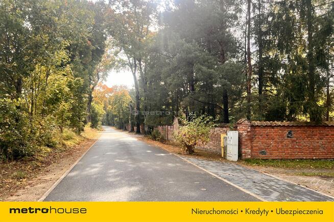 POWAŁKI działka budowlana na skraju lasu.