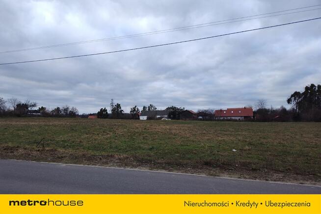 Działka rolno-budowlana w centrum wsi Urowo.