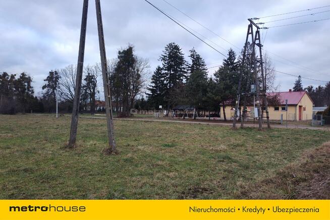 Działka rolno-budowlana w centrum wsi Urowo.