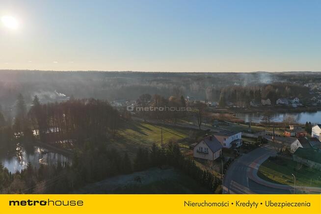 Działka budowlana ze stawem i wiatą w Rybnie.