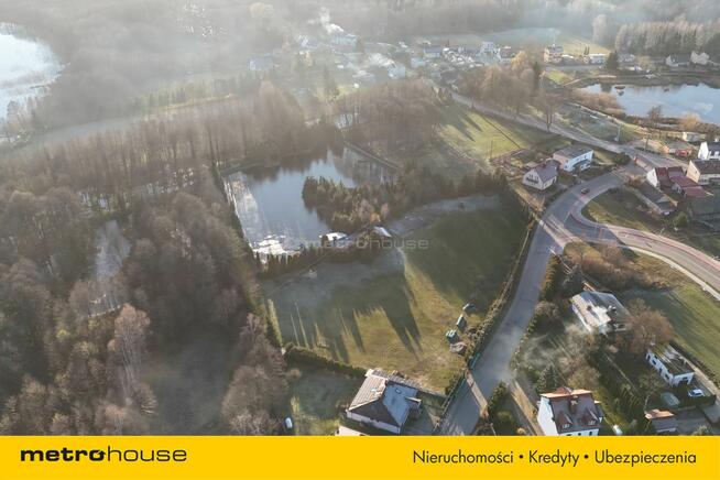 Działka budowlana ze stawem i wiatą w Rybnie.