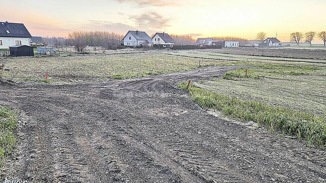 DZIAŁKI NIEDALEKO MORZA