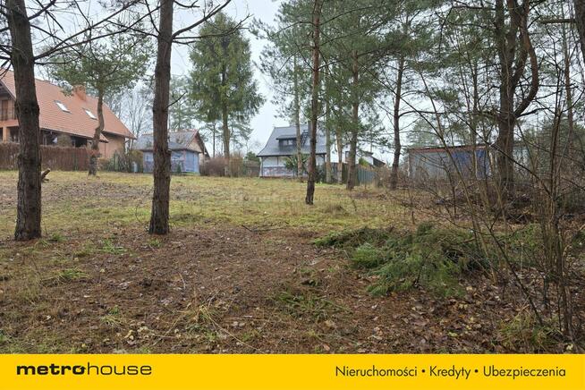 Działka rekreacyjna nad czystym jeziorem