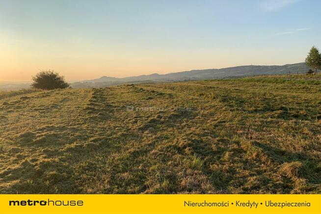 Działka budowlana z widokami na pasma górskie