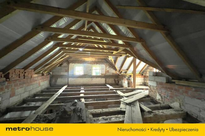 Dom w Szymanowicach, Gmina Kostomłoty.