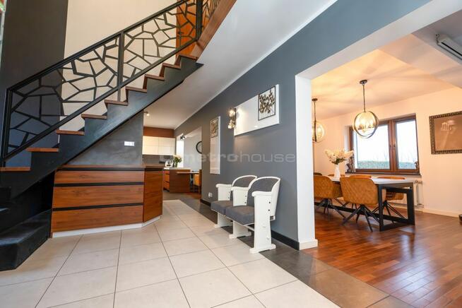 Nieruchomość inwestycyjna - dom z halą produkcyjną