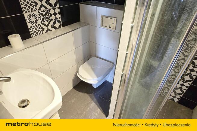 DOM NIEDALEKO MORZA I JEZIORA Z PANELAMI