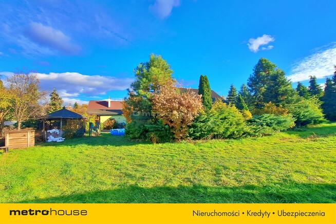 Dom w Radomiu z dużą działką i domkiem gościnnym.