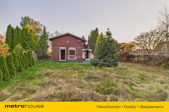 Kalina,Herby mały dom na działce przy lesie