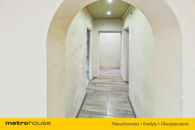 Kalina,Herby mały dom na działce przy lesie