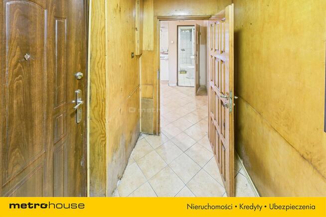 Kalina,Herby mały dom na działce przy lesie