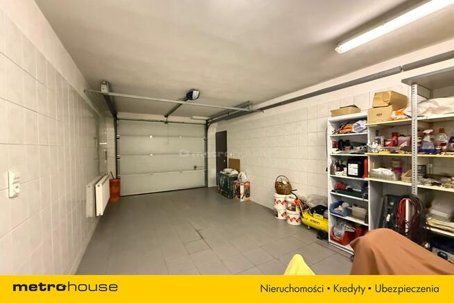 Przestronny dom z trzema niezależnymi mieszkaniami