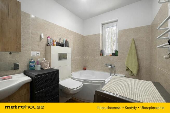 WYJĄTKOWY DOM W OTOCZENIU LASU.