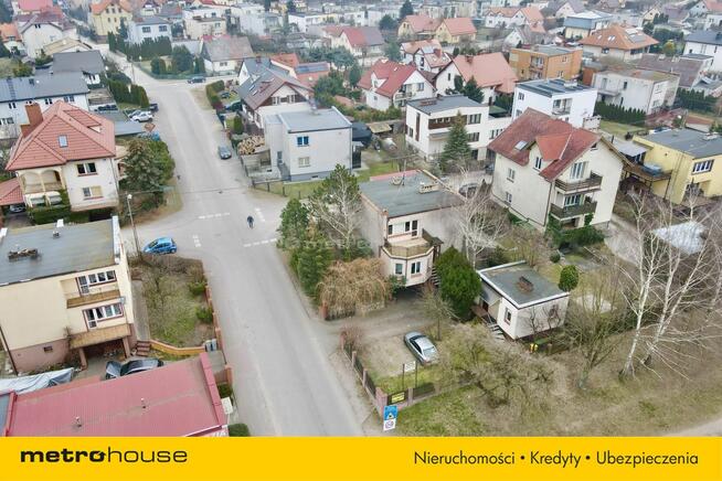 Duży dom w spokojnej okolicy!