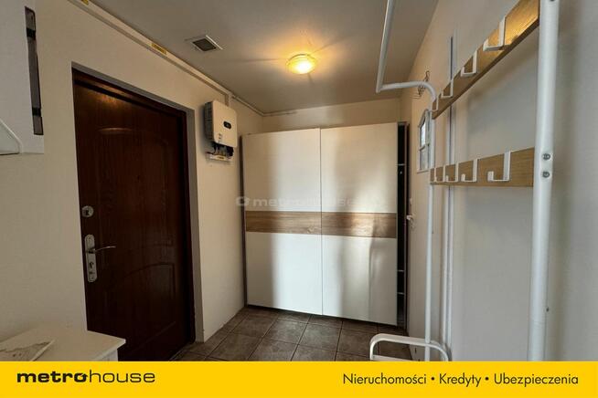 Dom z klimatyzacją i solarem_Niskie rachunki.