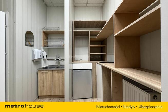 Obiekt: magazyn, biura, plac/parking, klimatyzacja