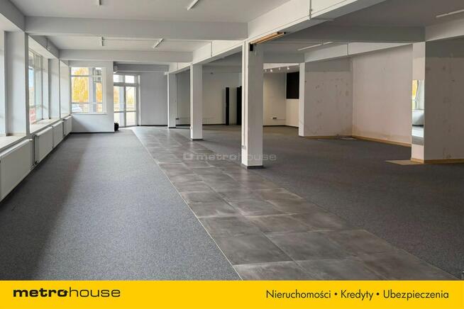 Lokal z własnym parkingiem - centrum!