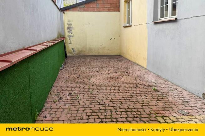 Lokal z własnym parkingiem - centrum!