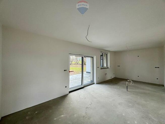 Nowy piękny dom parterowy obok Jeziora Rybnickiego