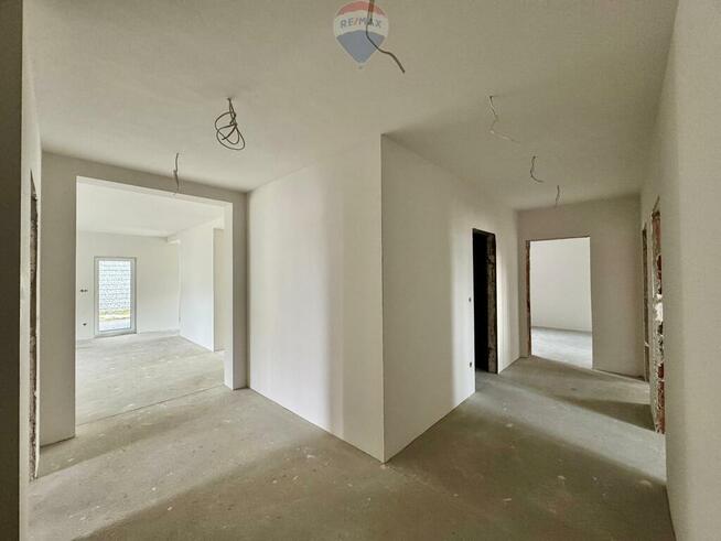 Nowy piękny dom parterowy obok Jeziora Rybnickiego