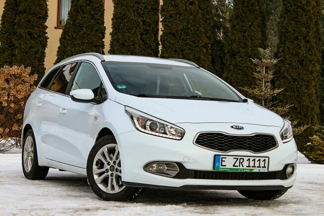 Kia Cee'd 128KM Kamera Nawigacja Podgrzewana Kierownica Tempomat Parktronik
