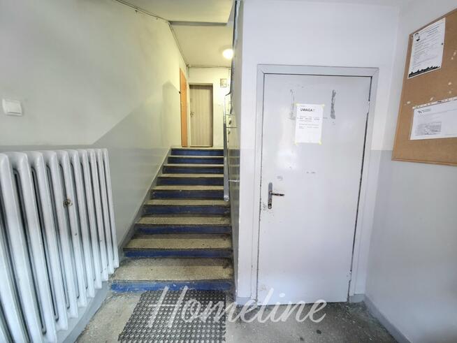 Słoneczne rozkładowe mieszkanie przy cichej ulicy