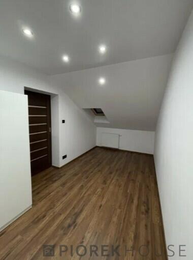 Dwupoziomowe mieszkanie w Markach