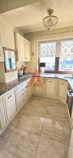 Dom Rząska gm. Zabierzów, Półkole