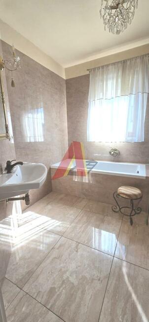 Dom Rząska gm. Zabierzów, Półkole