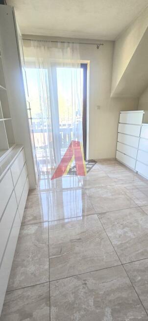 Dom Rząska gm. Zabierzów, Półkole