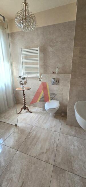 Dom Rząska gm. Zabierzów, Półkole