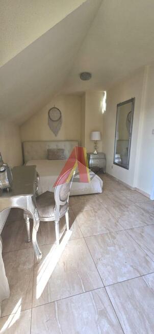 Dom Rząska gm. Zabierzów, Półkole