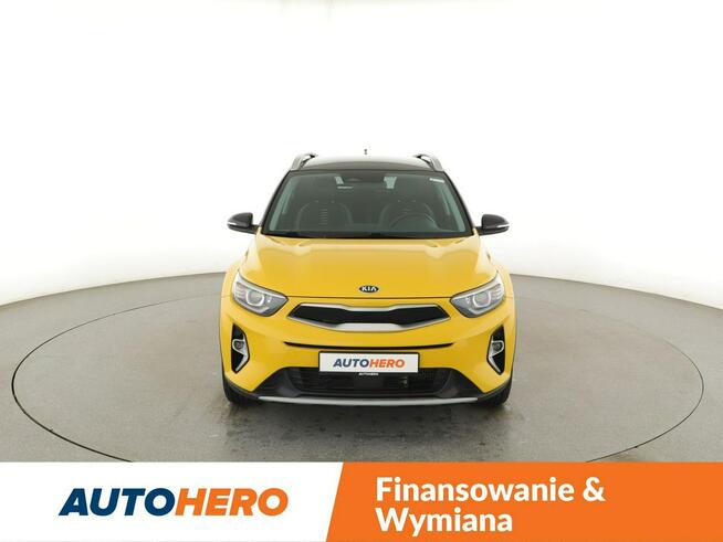 Kia Stonic automat mHEV navi kamera hak tempomat