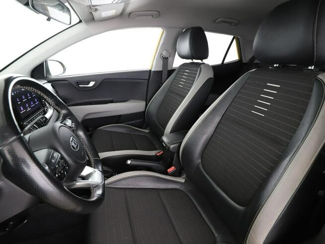 Kia Stonic automat mHEV navi kamera hak tempomat