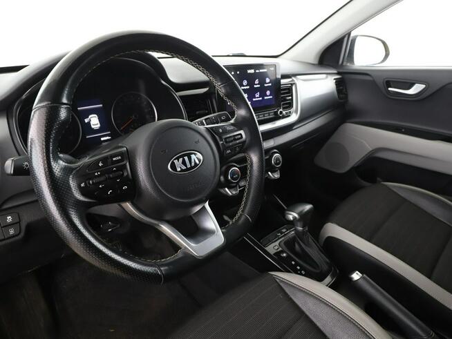 Kia Stonic automat mHEV navi kamera hak tempomat