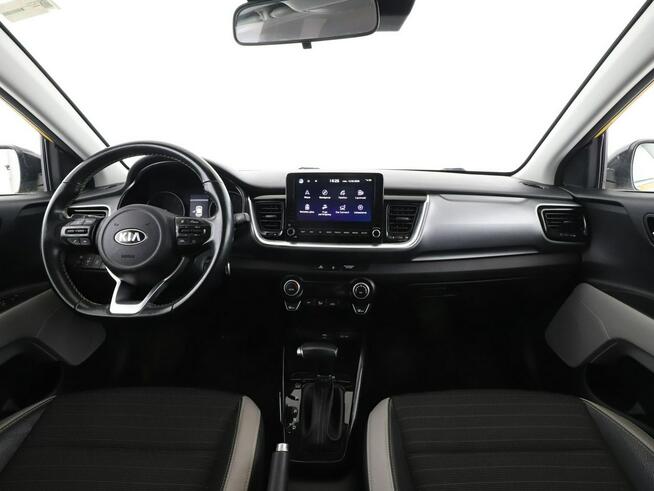 Kia Stonic automat mHEV navi kamera hak tempomat