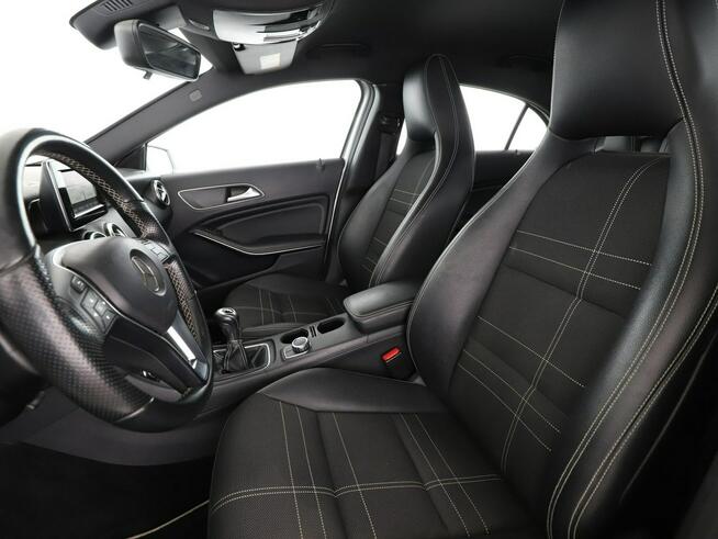 Mercedes A 180 A180 CDI Urban Klimatyzacja Nawigacja Grzane Fotele ParkAssist Kamera