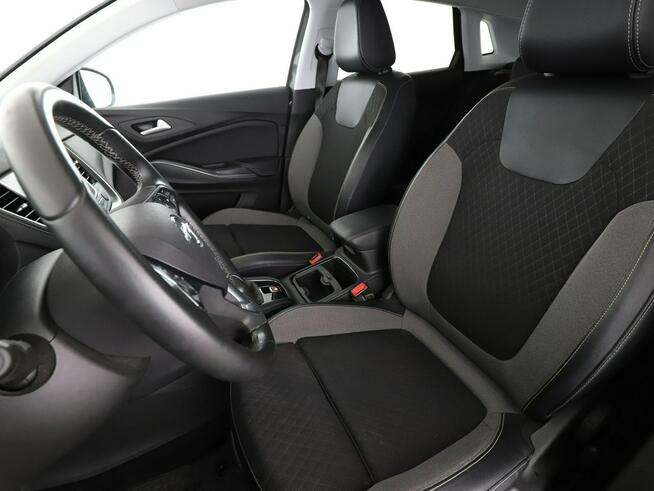 Opel Grandland X navi klima auto czujniki parkowania multifunkcja