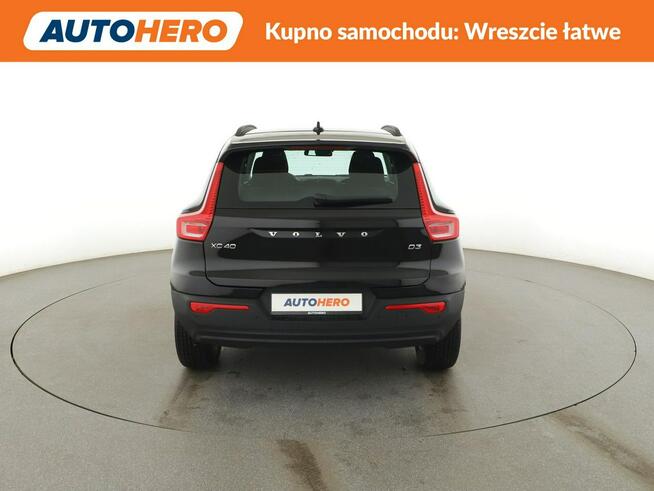 Volvo XC 40 automat full LED navi klima auto czujniki parkowania