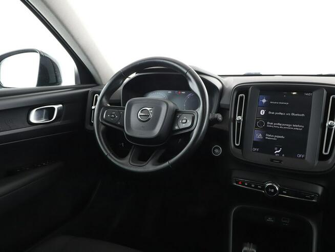 Volvo XC 40 automat full LED navi klima auto czujniki parkowania