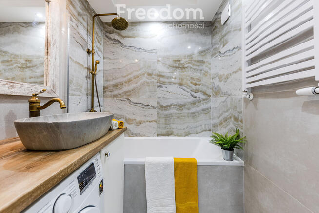 Atrakcyjne 3 pokojowe mieszkanie z dużym balkonem