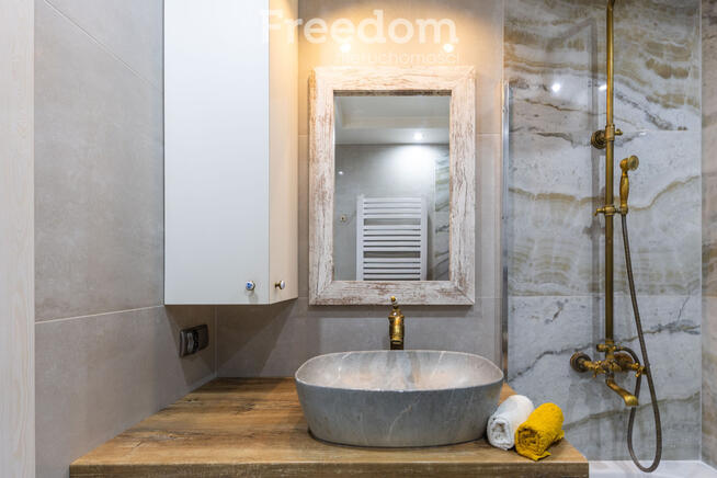 Atrakcyjne 3 pokojowe mieszkanie z dużym balkonem