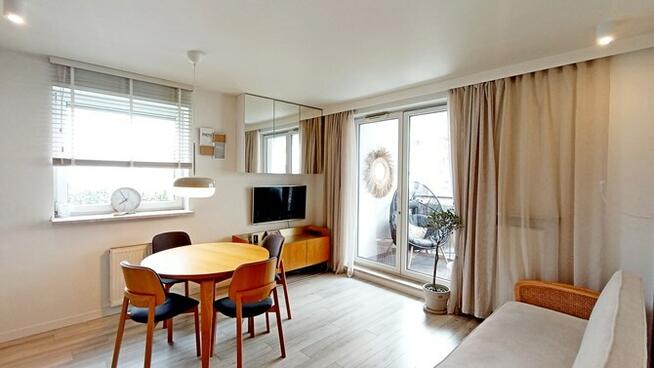 *3 pokoje z balkonem i garażem – Zamkowa 8