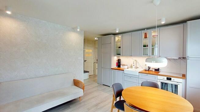 *3 pokoje z balkonem i garażem – Zamkowa 8