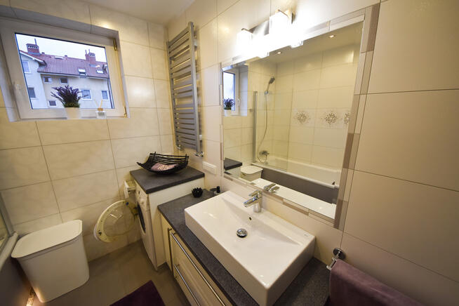 Do wynajęcia mieszkanie 3-pokojowe z miejscem