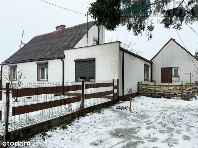 Przestronny dom z garażem w spokojnej okolicy