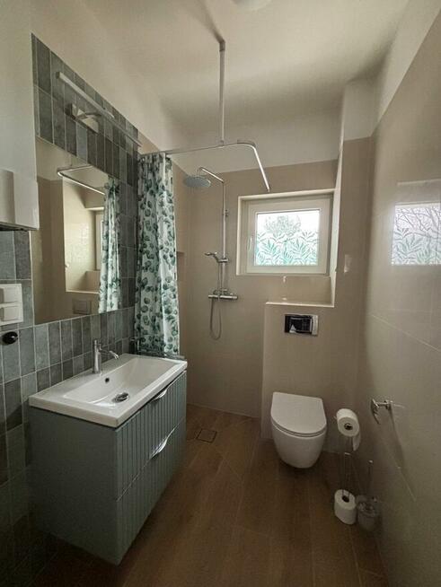 Przytulne, przestronne 2-pokojowe mieszkanie z dużą kuchnią