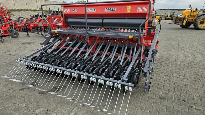 Siewnik nabudowany- agregat talerzowy